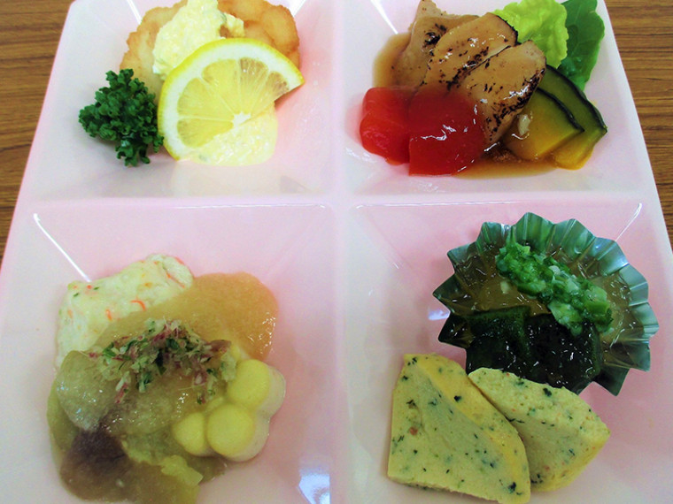 園庭ハイキングのお弁当の写真